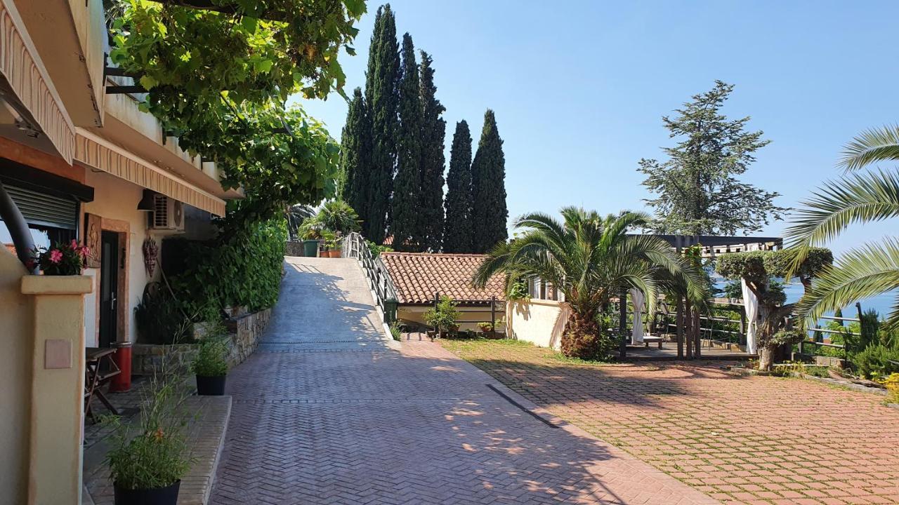 Studio-Apartments Monfort Portoroz Exterior foto